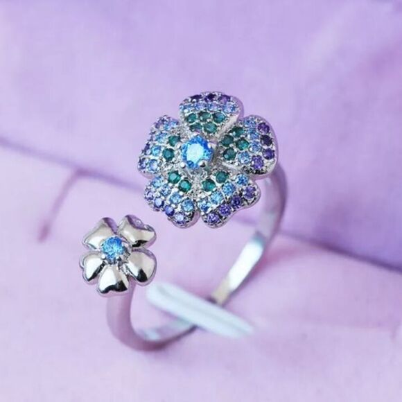 The Eternal Adjustable ring in Silver - Picture 2 of 13